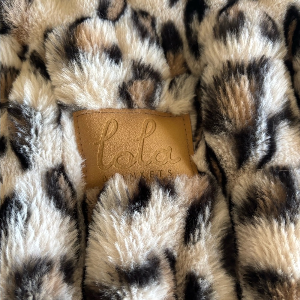 Lola Blankets Faux Fur Leopard Print
